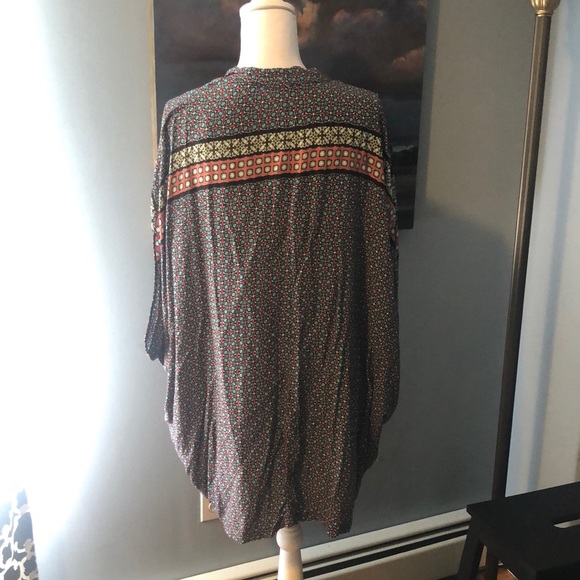 Victoria Secret Coverup - Picture 4 of 5